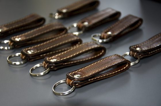 brelocuri-piele-personalizate-dgr