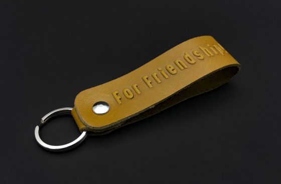 breloc-personalizat-piele