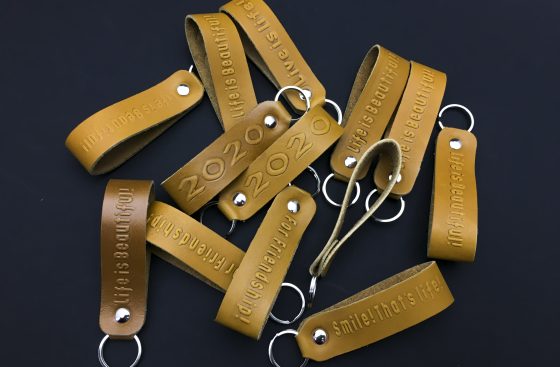 brelocuri-piele-personalizate-pe-comanda