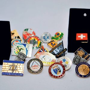 Insignă pin personalizată - imagine 3